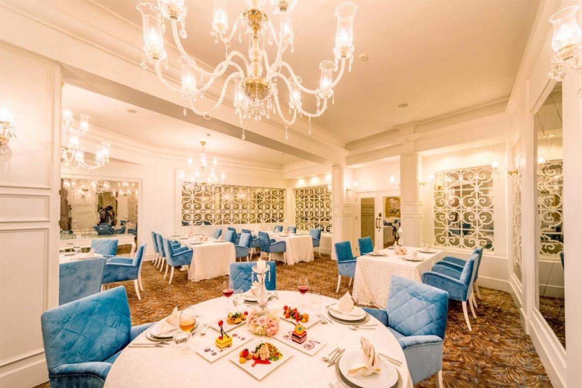 Vuni Palace Luxury Resort & Beach & Casino Kyrenia  Exterior photo