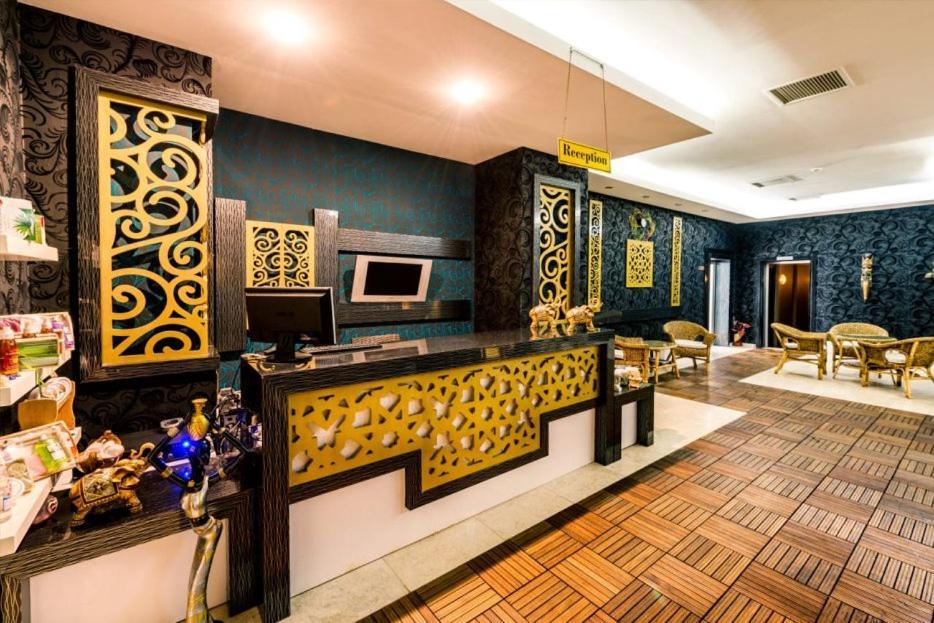 Vuni Palace Luxury Resort & Beach & Casino Kyrenia  Exterior photo