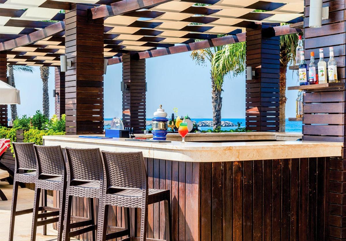 Vuni Palace Luxury Resort & Beach & Casino Kyrenia  Exterior photo