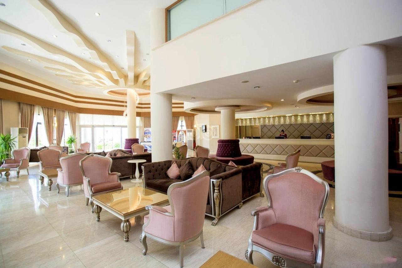 Vuni Palace Luxury Resort & Beach & Casino Kyrenia  Exterior photo