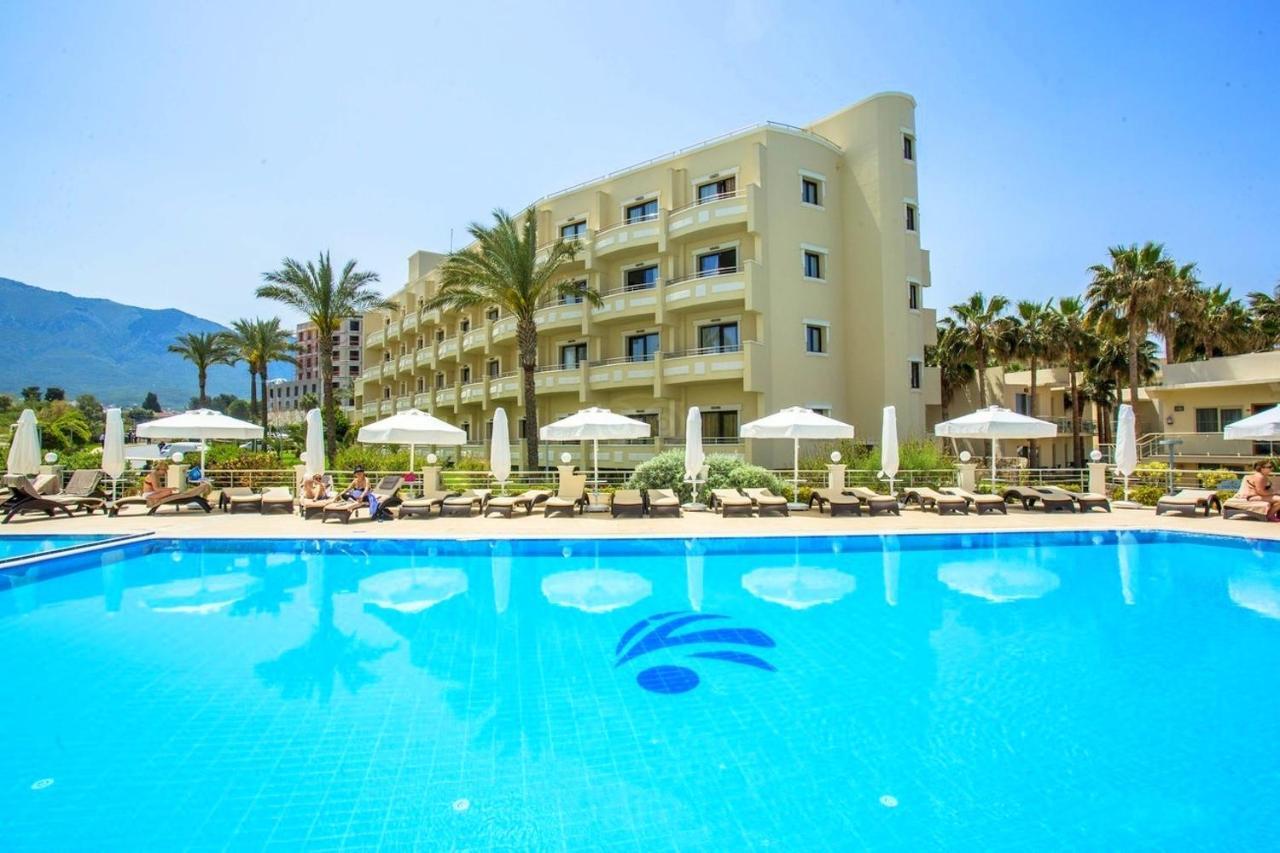 Vuni Palace Luxury Resort & Beach & Casino Kyrenia  Exterior photo